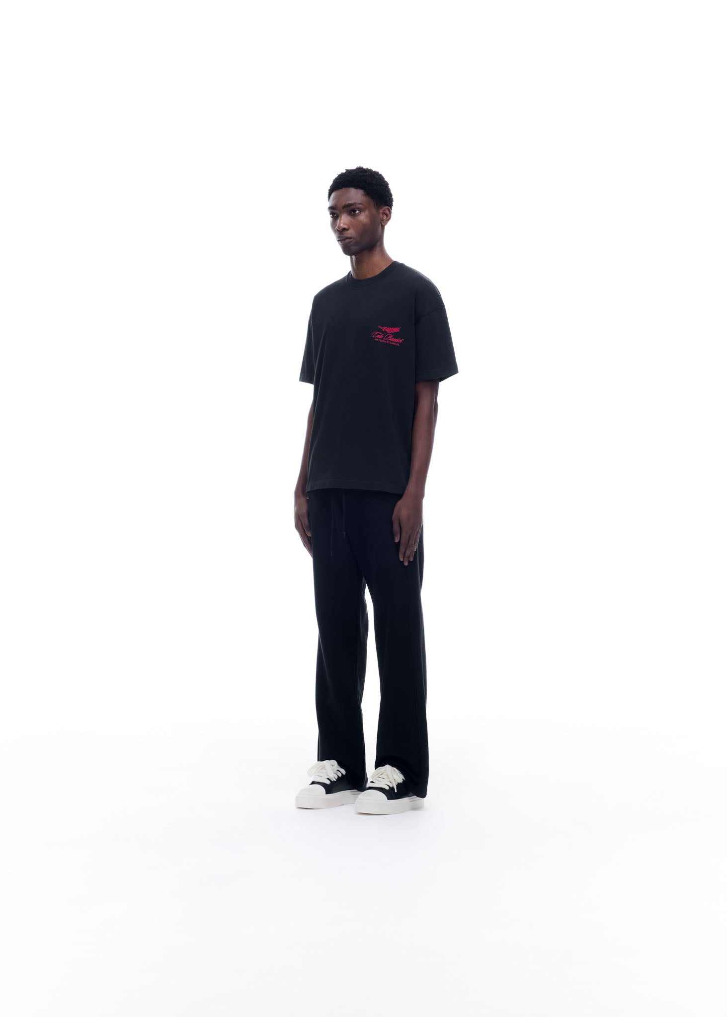 INTERNATIONAL T-SHIRT